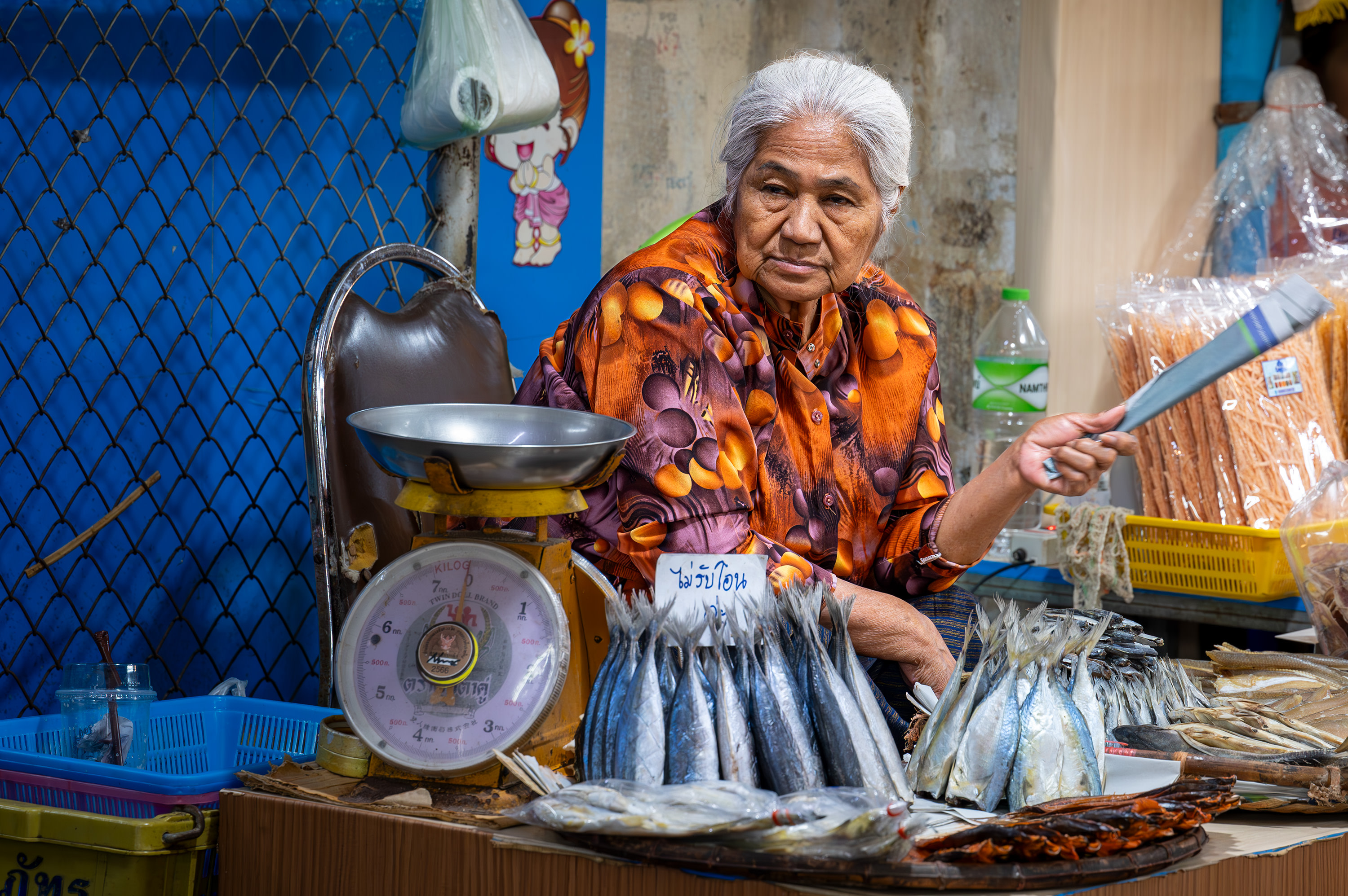 一睹當地早市攤販的活力風采 一睹當地早市攤販的活力風采