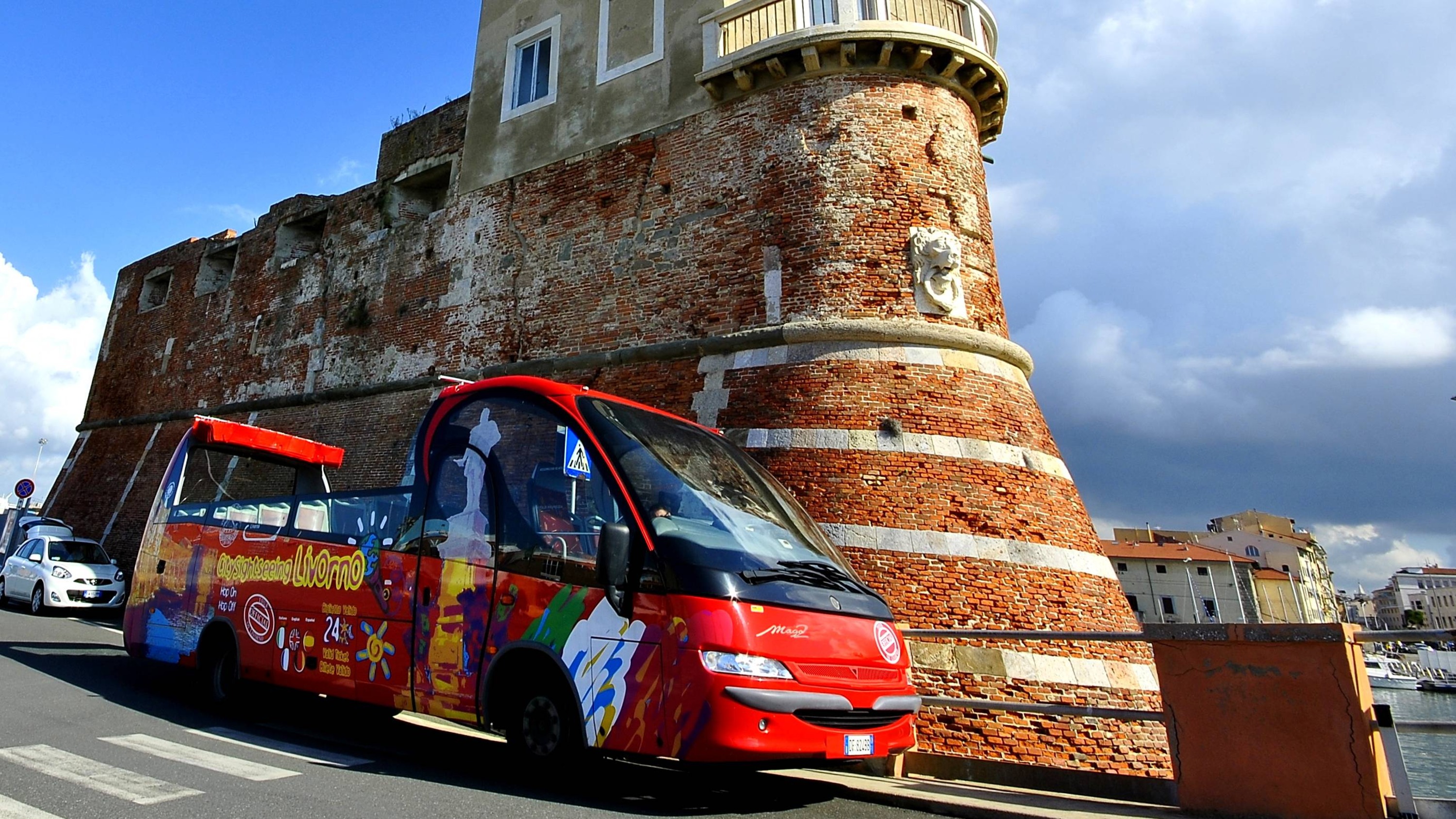 Livorno hop-on hop-off with Pisa shore excursion tour from Livorno