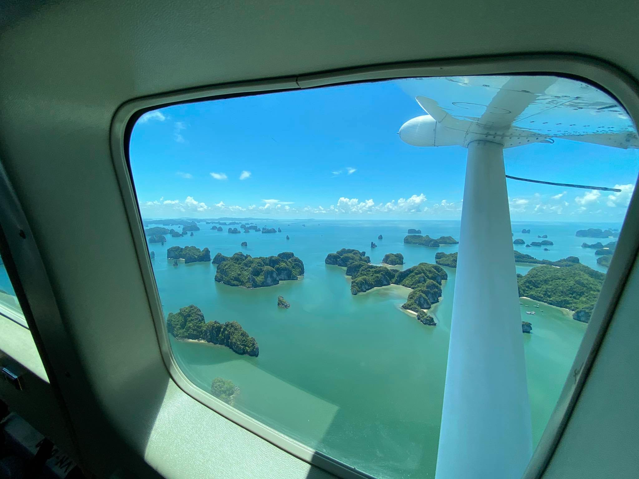 Ha Long Bay Scenic Seaplane Flight Experience