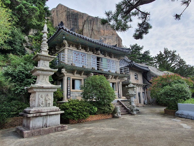 Seokbulsa Temple - Geumjeongsan Fortress Hiking Tour