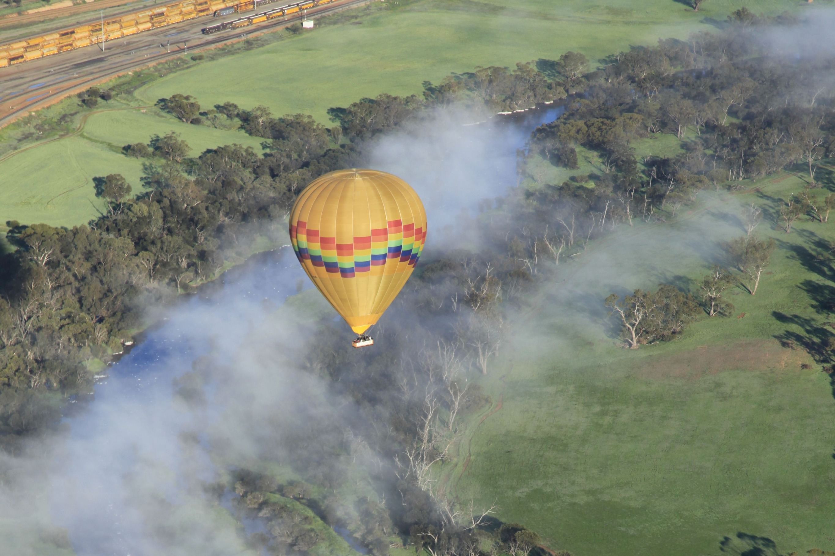 埃文谷國家公園日出熱氣球飛行體驗（平日）