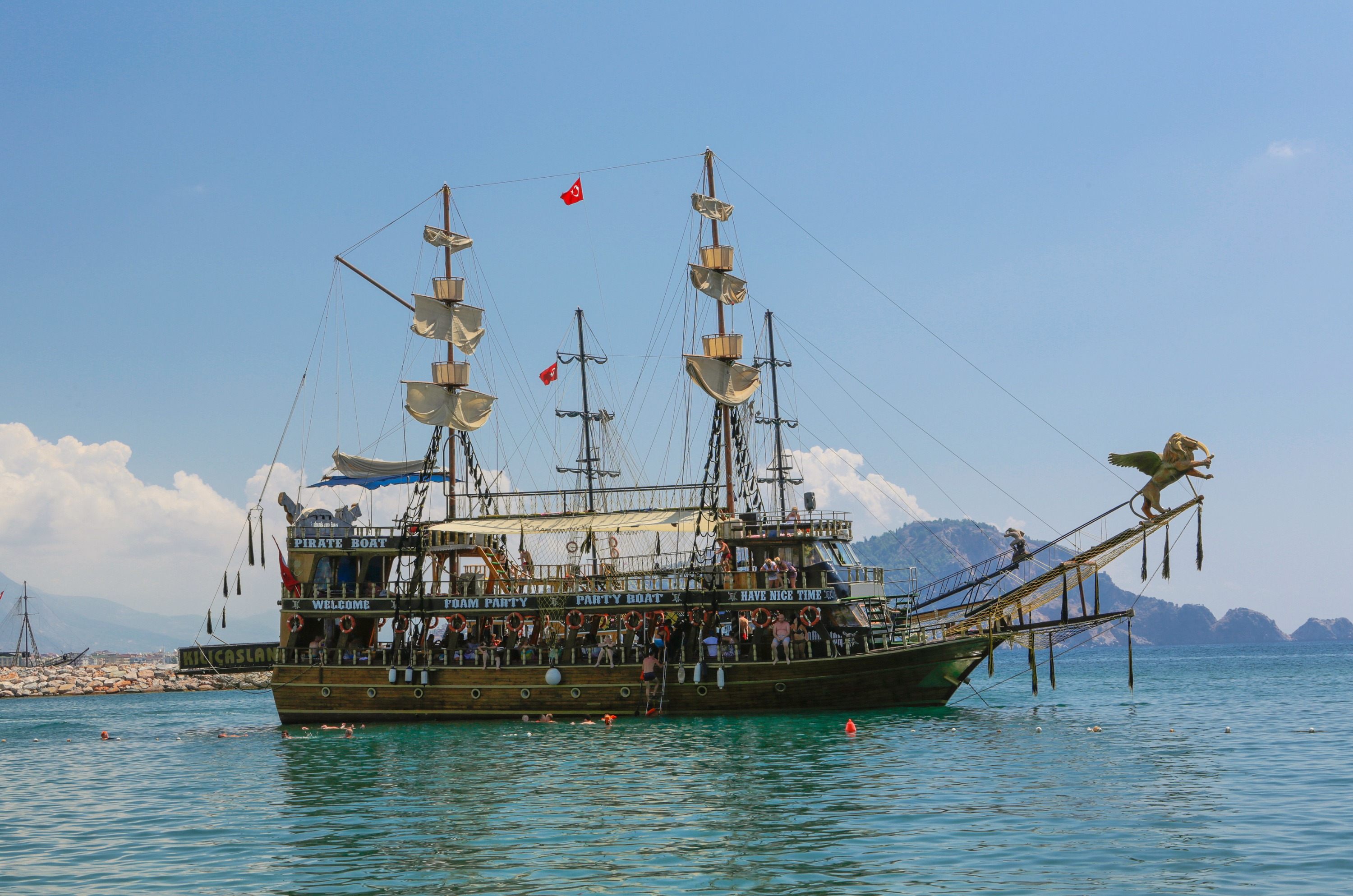 Pirate Boat Trip with Lunch and Drinks from Alanya