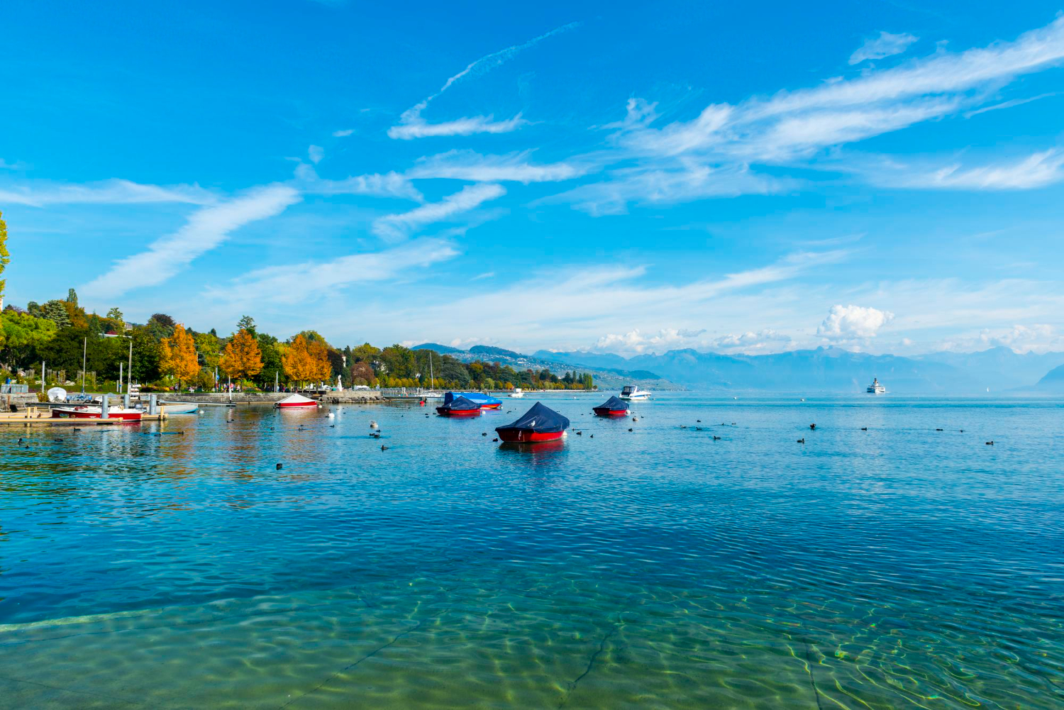 60-minute express walking tour with a local in Lausanne 