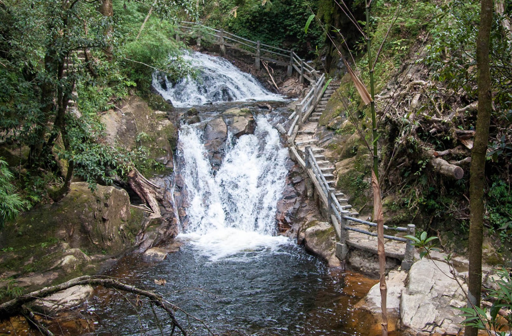 越南愛情瀑布 & 銀瀑布私人導覽一日遊（沙壩出發）