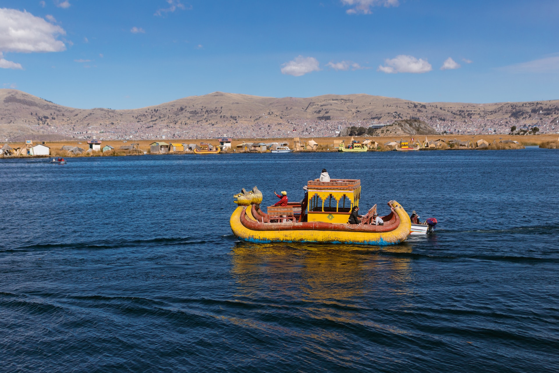 Lake Titicaca Full Day Tour to Uros and Taquile Islands