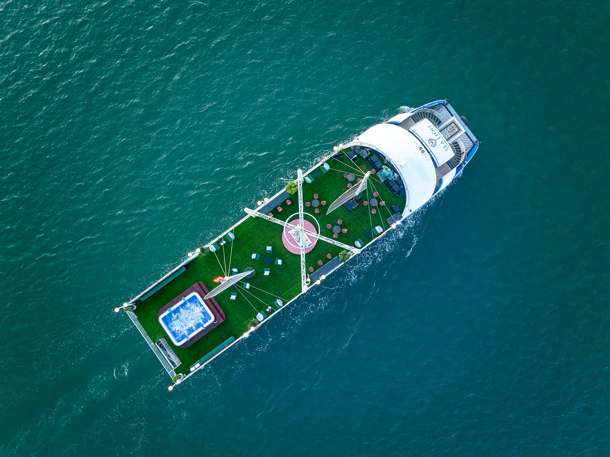 [路線二] 下龍灣 (Ha Long Bay) 五星級海獅號豪華遊輪一日遊