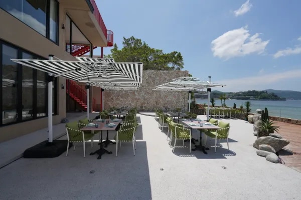 Pictures of the Hotel Restaurant Environment