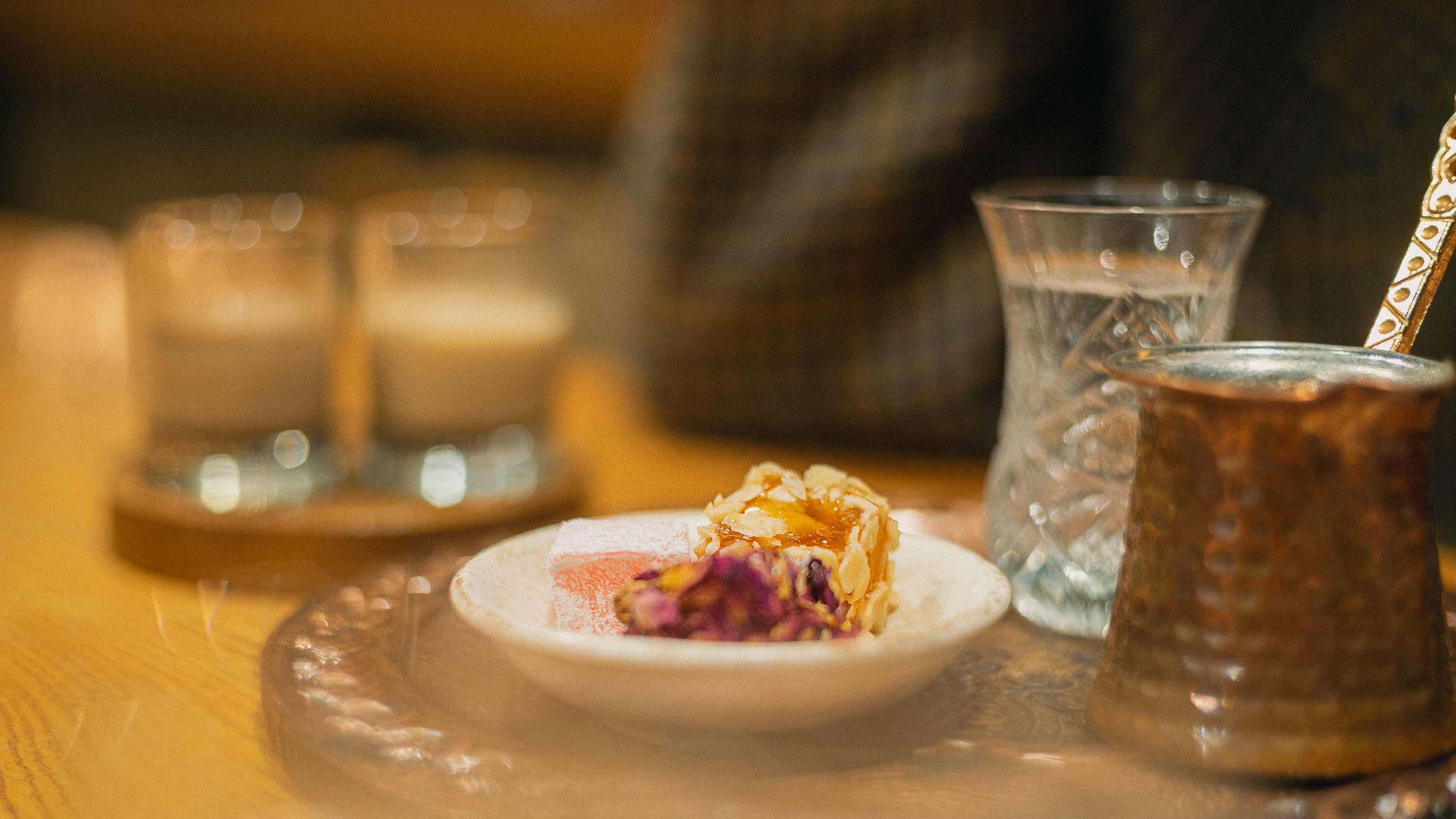 Enjoy the fragrance of roasted beans prepared in traditional fashion