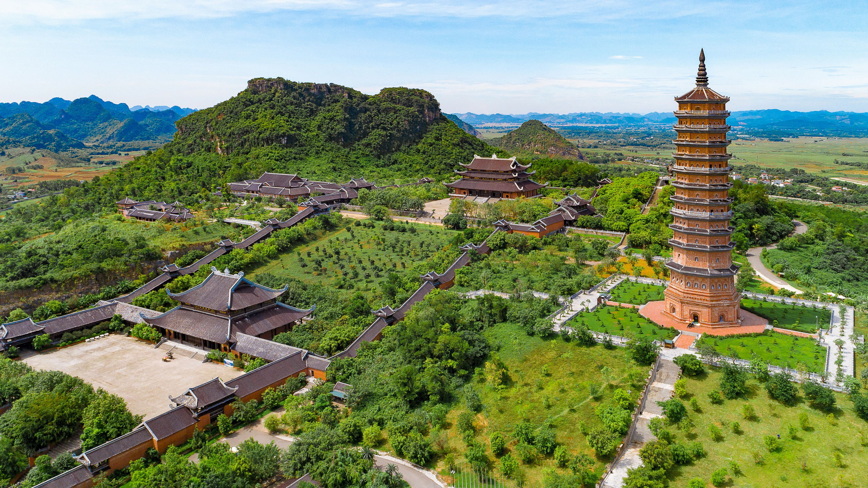 Bao Thap Tower is a 100m tall building, with 13 floors, and 72 steps of stairs, holding sacred Buddha relics from India and Burma
