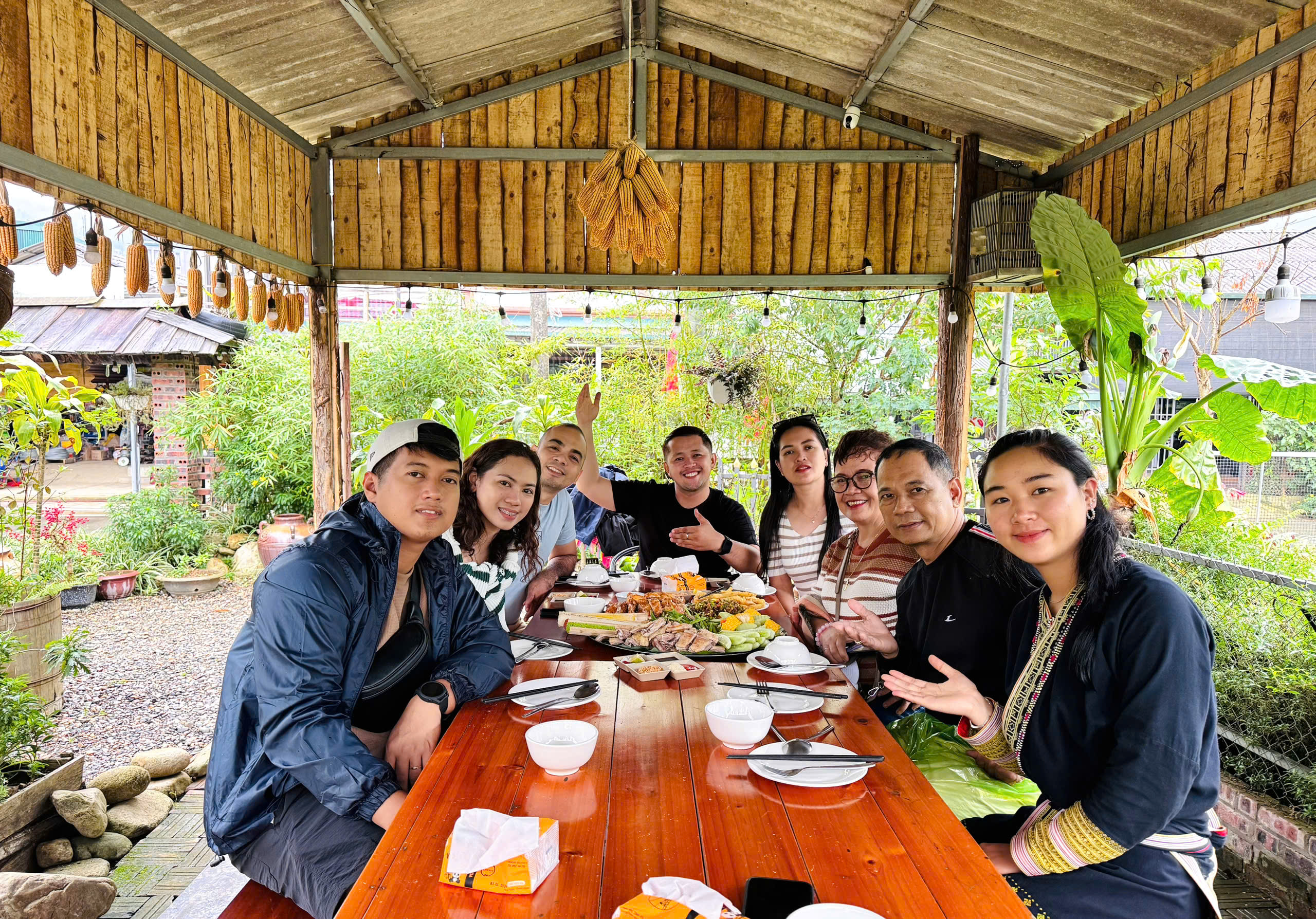 2D1N Sapa Tour: Ethnic Villages, Batik, Herbal Bath & Cable Car