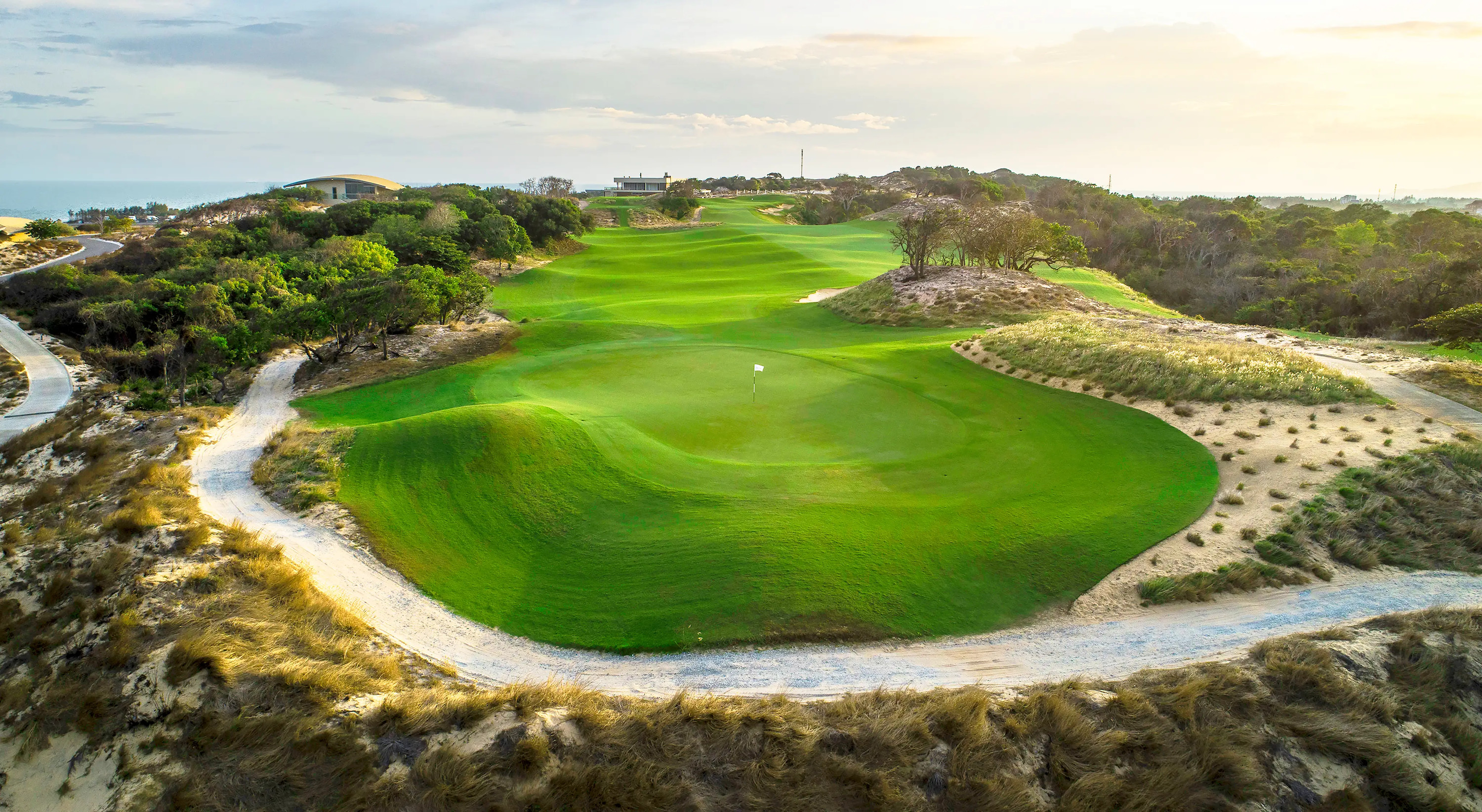 Vietnam Golf & Country Club Golf Experience With Private Car & Caddy