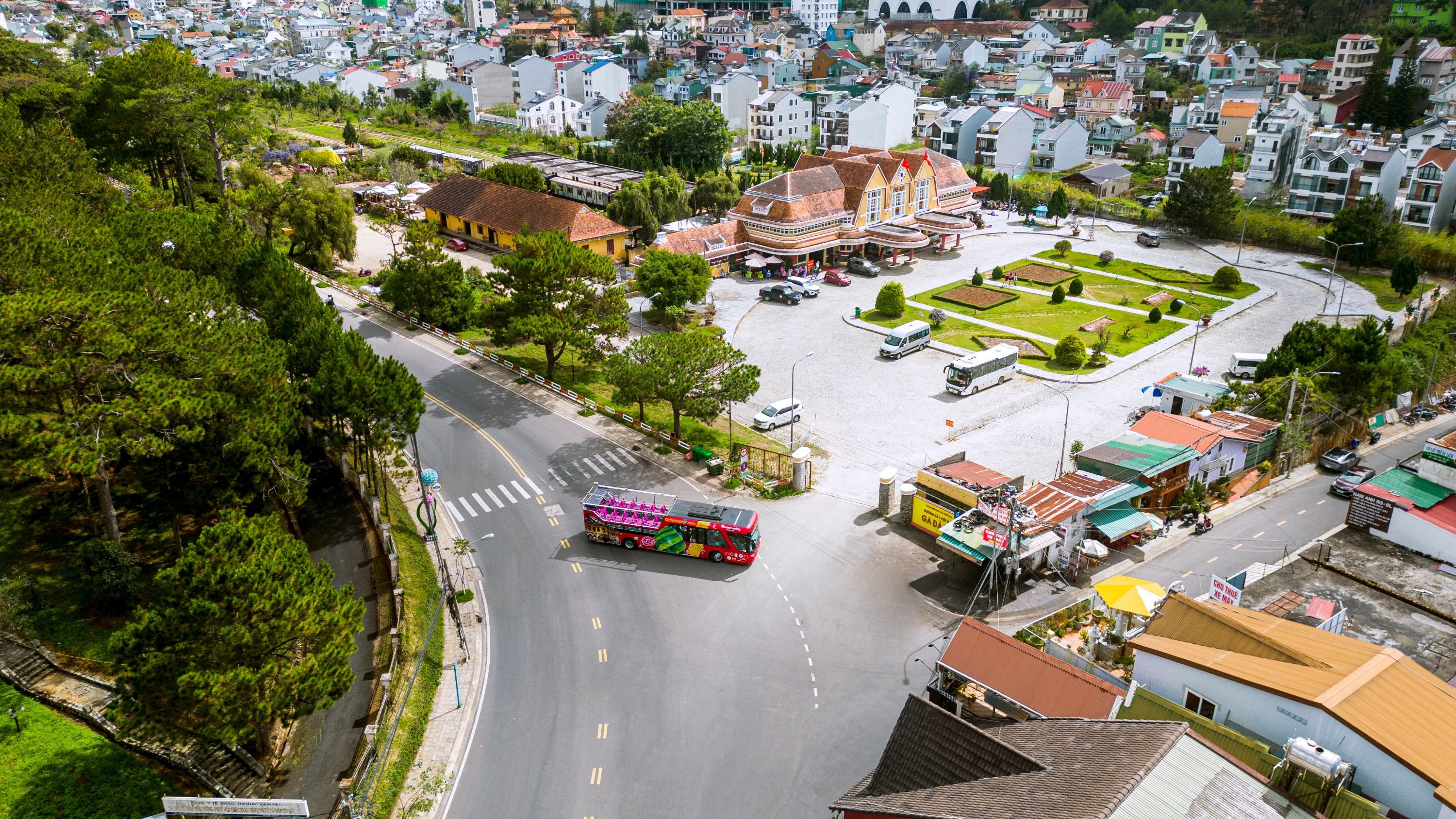 Da Lat City Sightseeing Double-Decker Bus Ticket