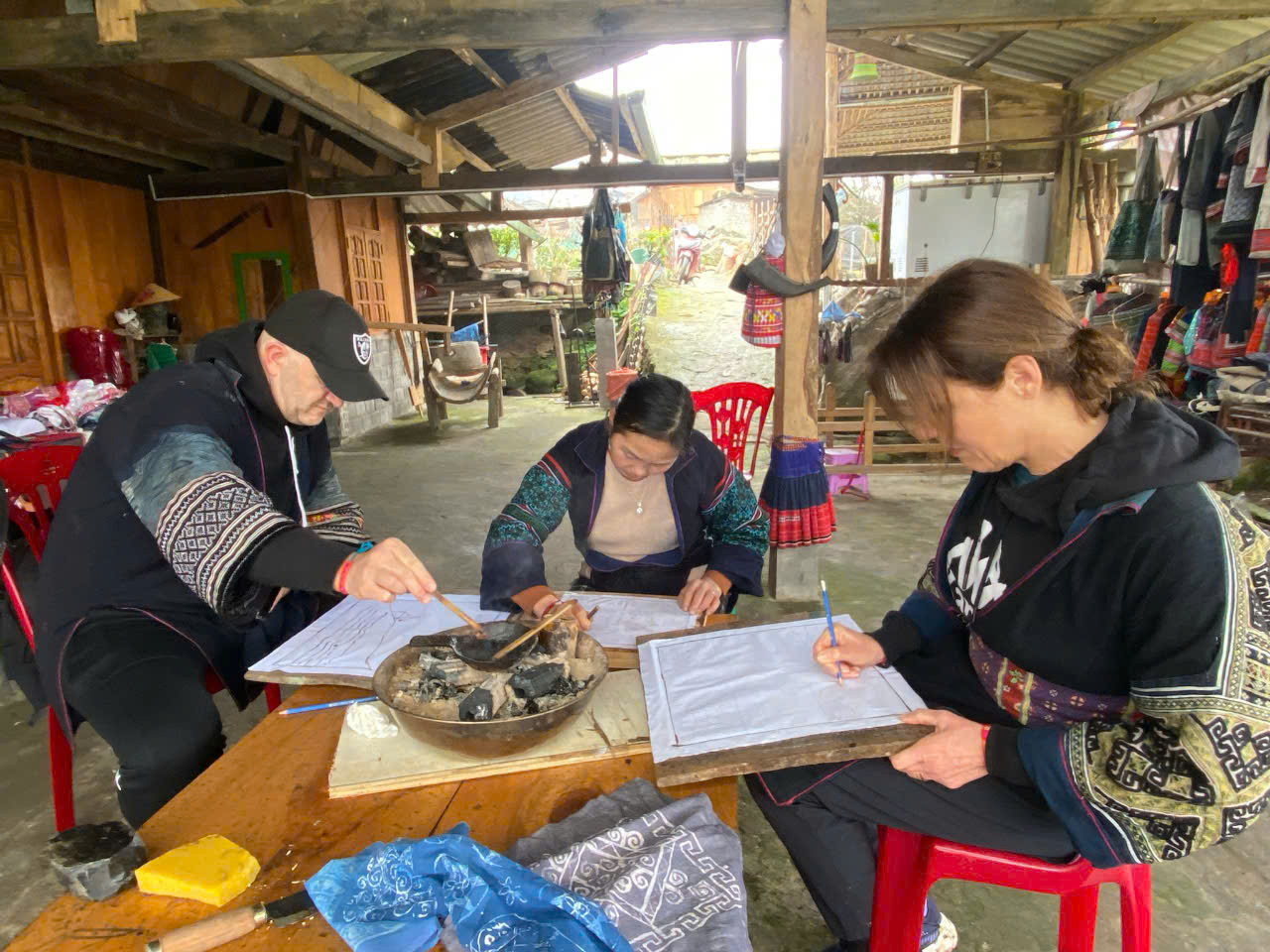 2D1N Sapa Tour: Ethnic Villages, Batik, Herbal Bath & Cable Car