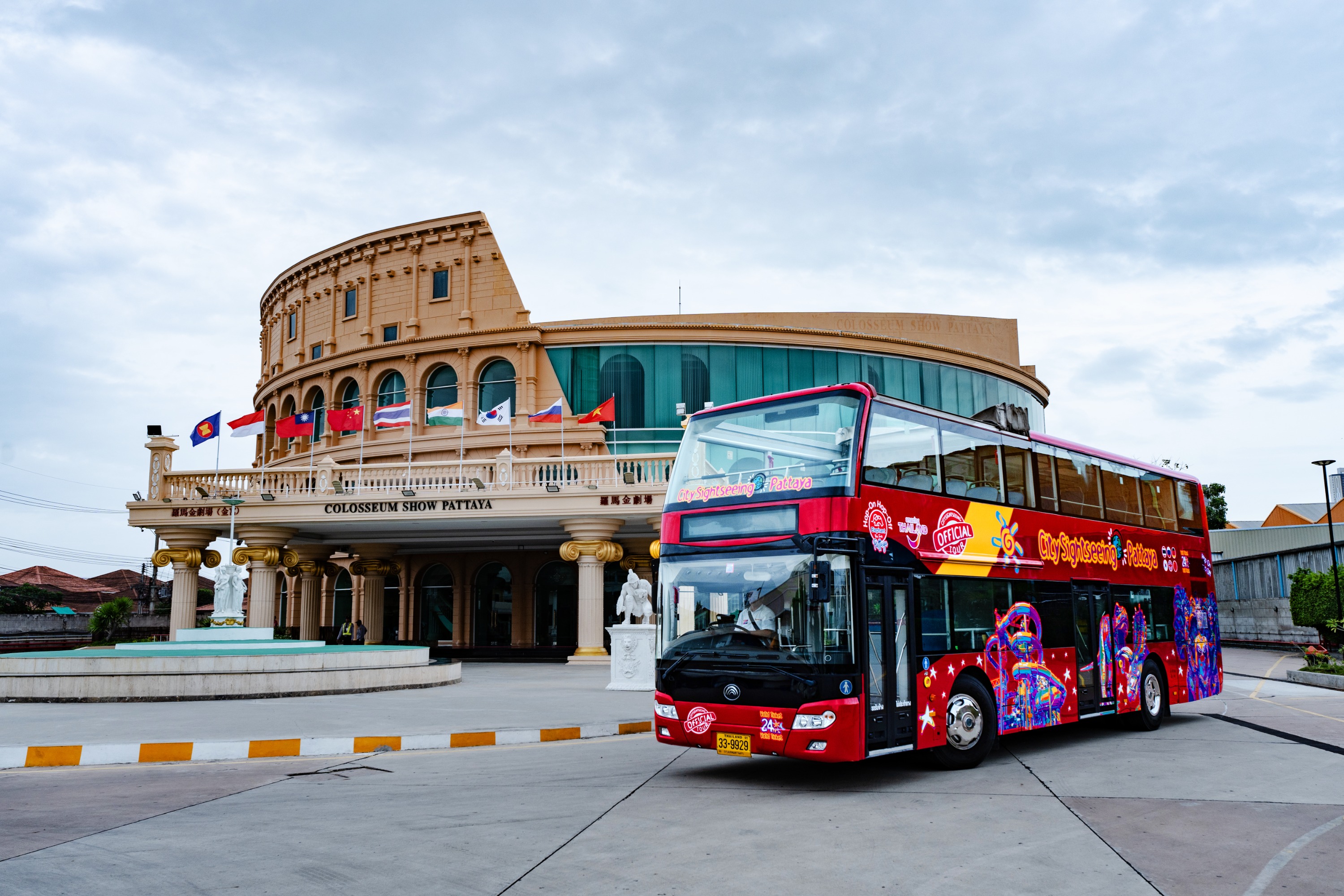 芭堤雅隨上隨下巴士之旅（Elephant Bus Tours 提供）