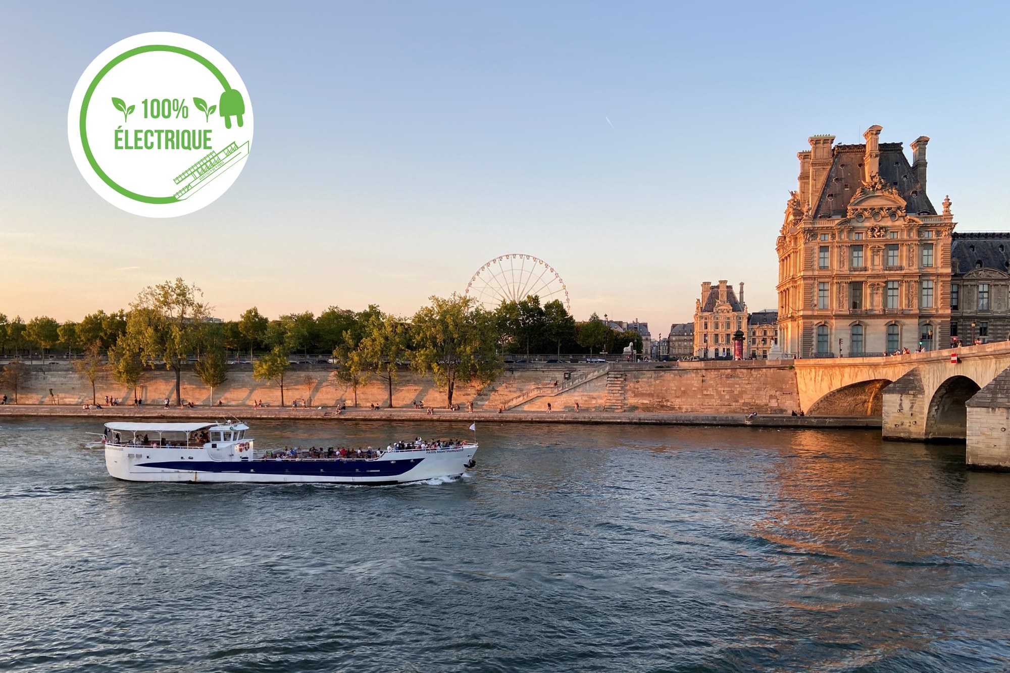 Seine River Sightseeing Cruise in Paris by Vedette de Paris