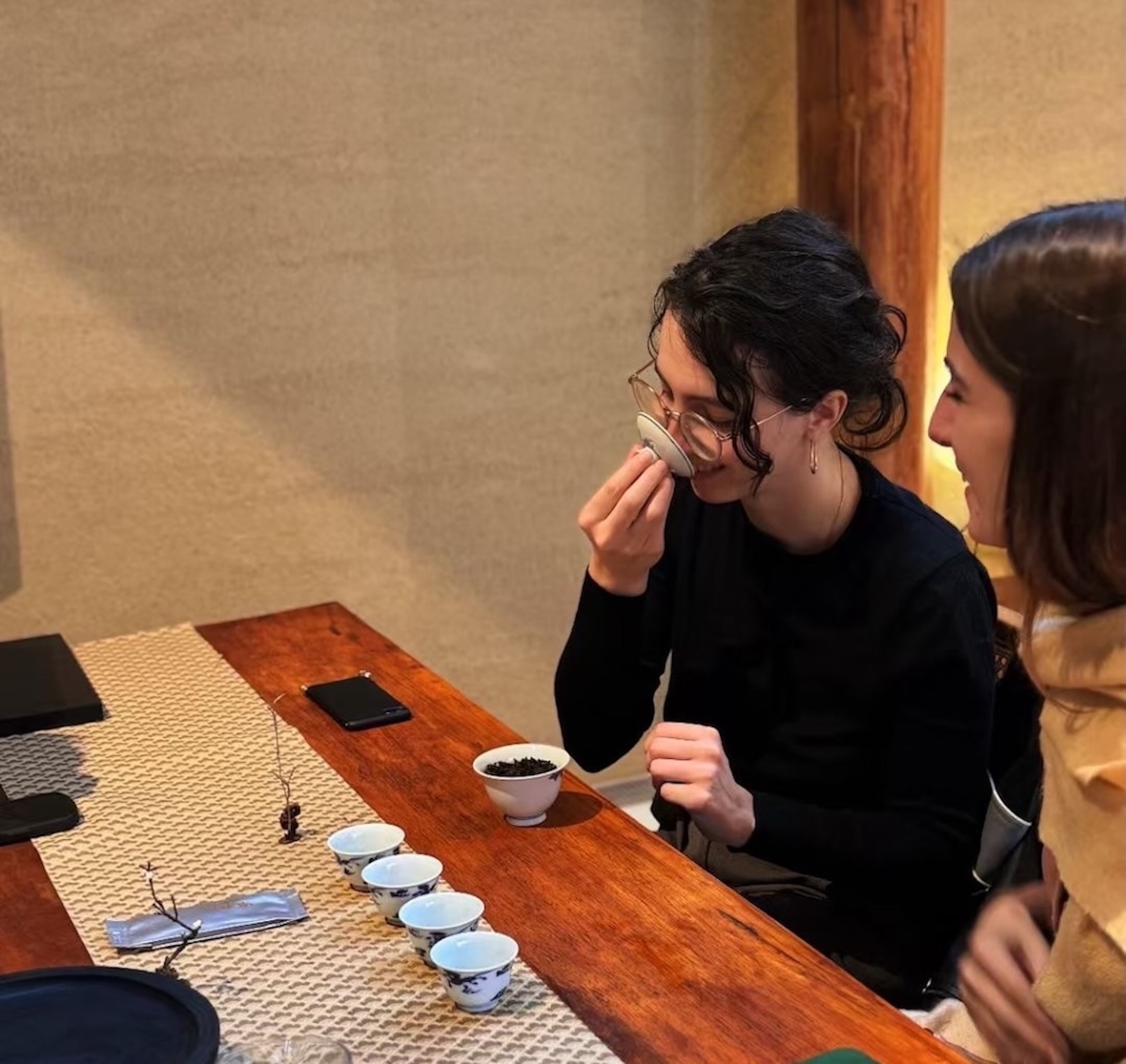 Eatwith - Experience the aesthetics of tea art in a Chinese courtyard in Beijing with professional teachers