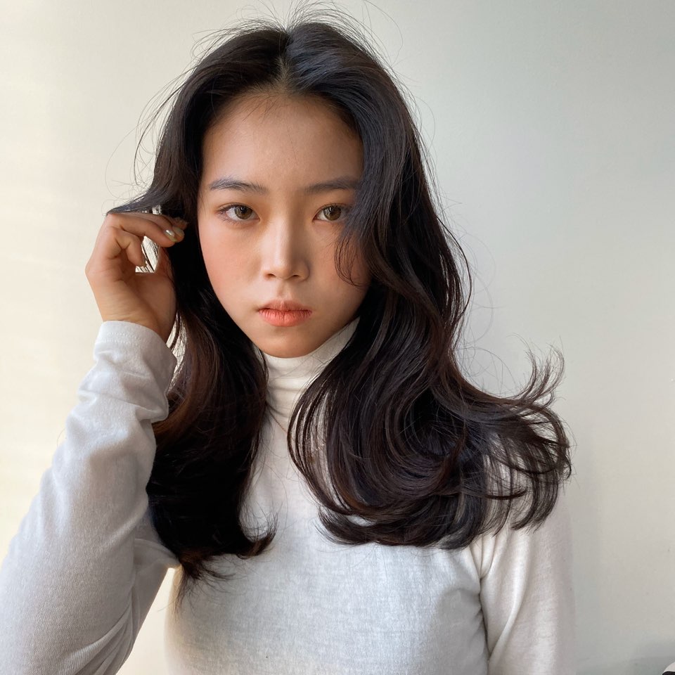 K-Pop 偶像髮型 & 妝容 & 個人色彩診斷