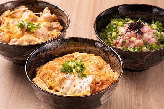 新古典居酒屋 KANDA TORASUZU（新鮮海鮮和烤雞肉串）