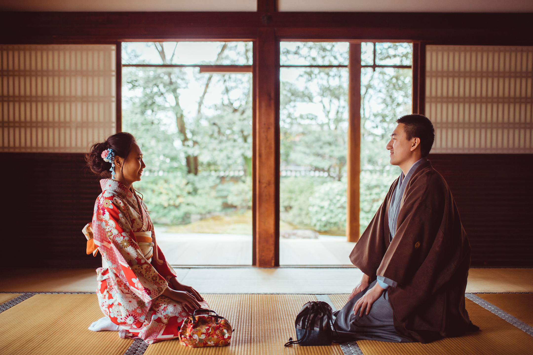 祇園和東山:歷史街區,擁有保存完好的町屋建築、石板街道、寶塔和寺廟。最適合拍攝傳統和服寫真。由於當地限制,僅允許在上午10:00之前拍照 祇園和東山:歷史街區,擁有保存完好的町屋建築、石板街道、寶塔和寺廟。最適合拍攝傳統和服寫真。由於當地限制,僅允許在上午10:00之前拍照
