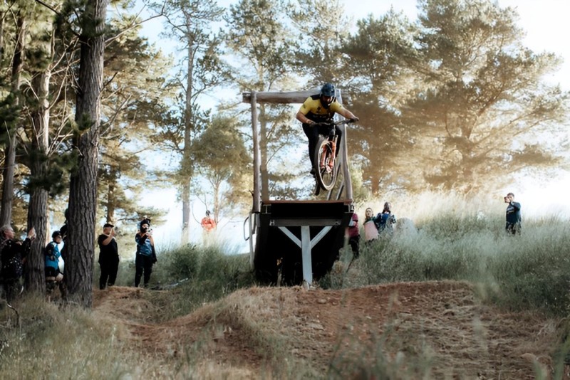 セルフガイドサイクリングツアー（マーガレットリバー / Nannup Tank 7 Mtb Park）