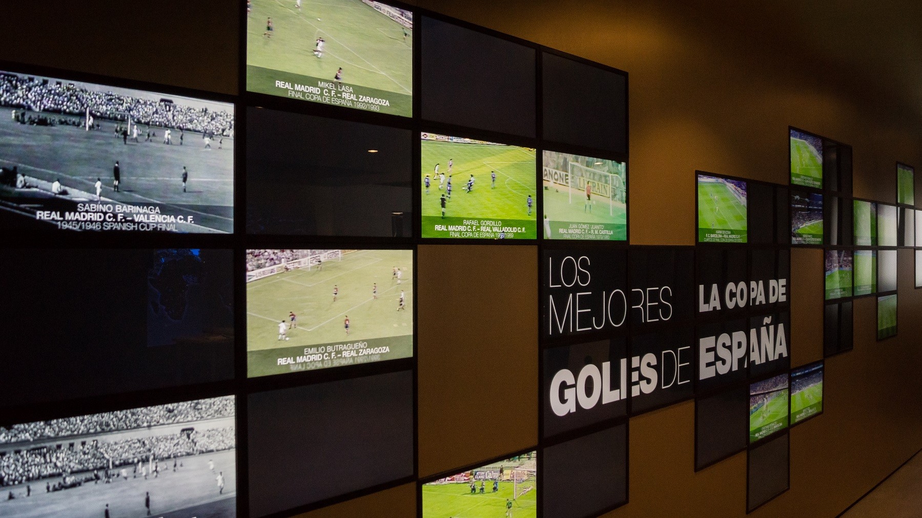 通過皇家馬德里榮耀的多媒體牆,重溫難忘的勝利和里程碑 通過皇家馬德里榮耀的多媒體牆,重溫難忘的勝利和里程碑