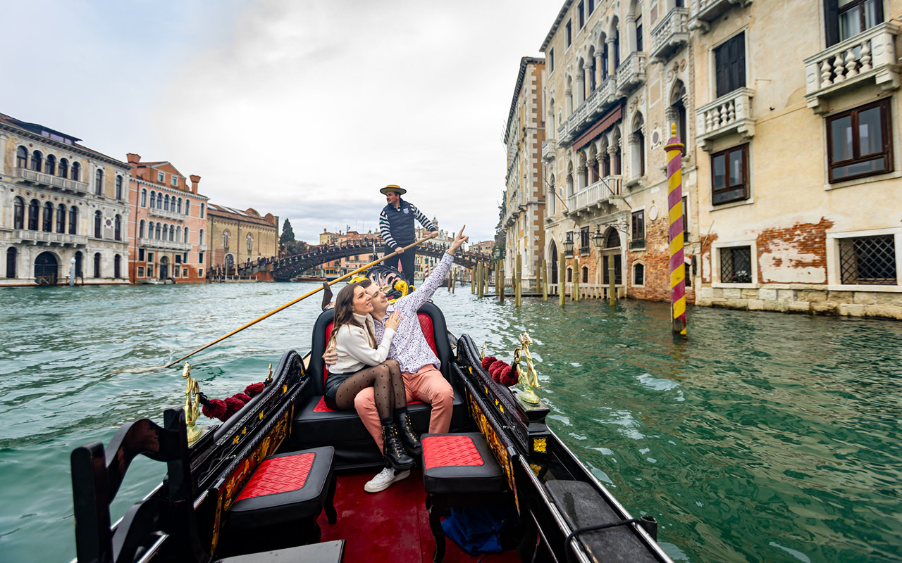 Venice Gondola Private Photography Experience
