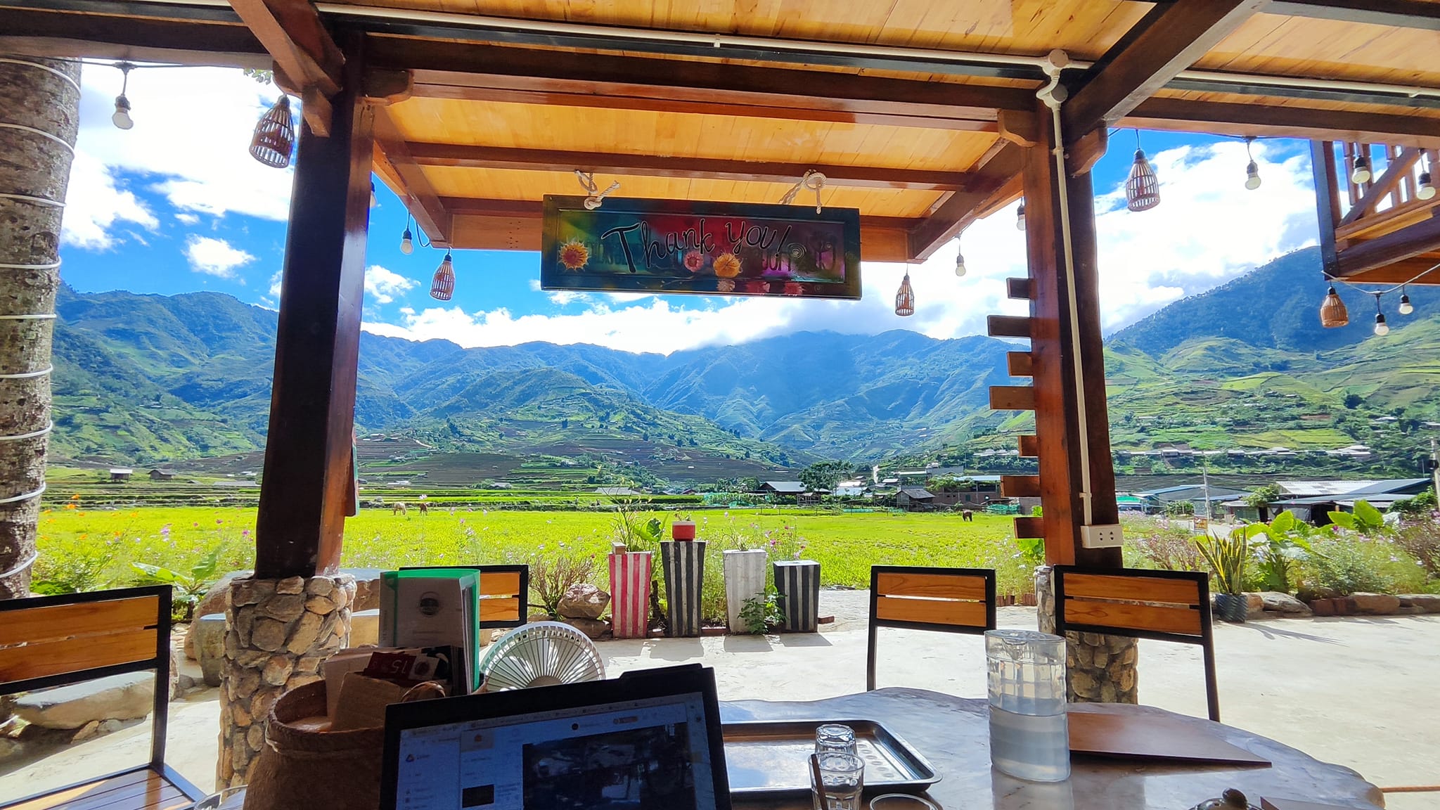 會所和落客區周圍的景色 會所和落客區周圍的景色