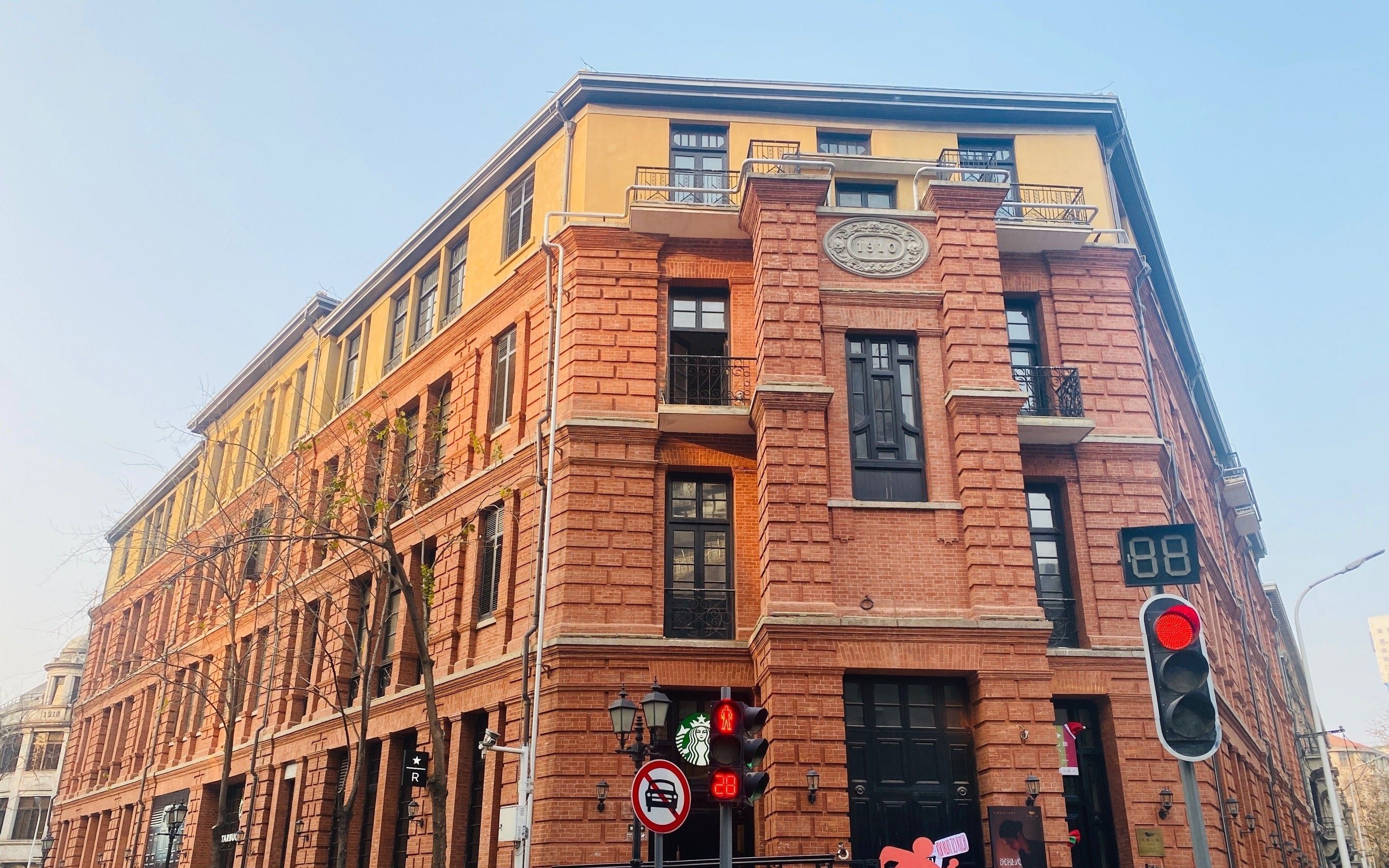 More than just a tourist: A walking tour of the private concession architecture ruins in old Hankou, Wuhan, for insiders