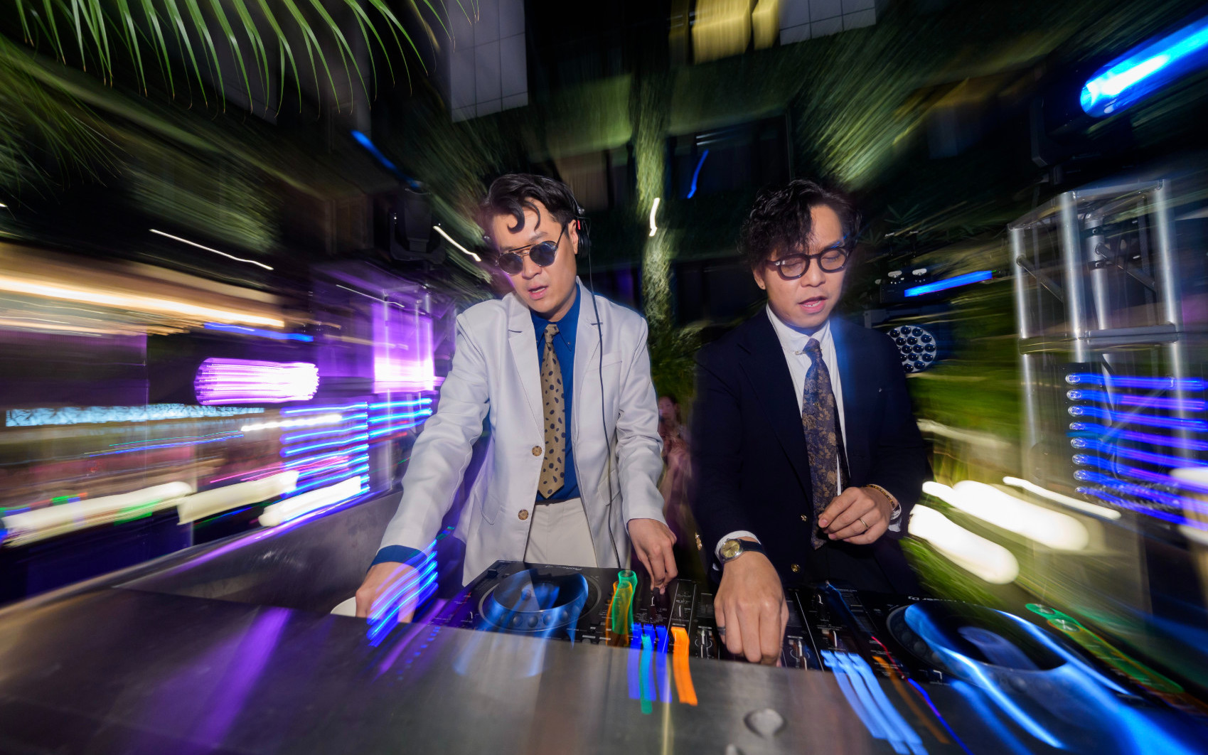 【Klook Exclusive Offer】The Mira Vibes |  OPEN-AIR LOUNGE BAR | BEAT FRIDAY - Canton Disco Party