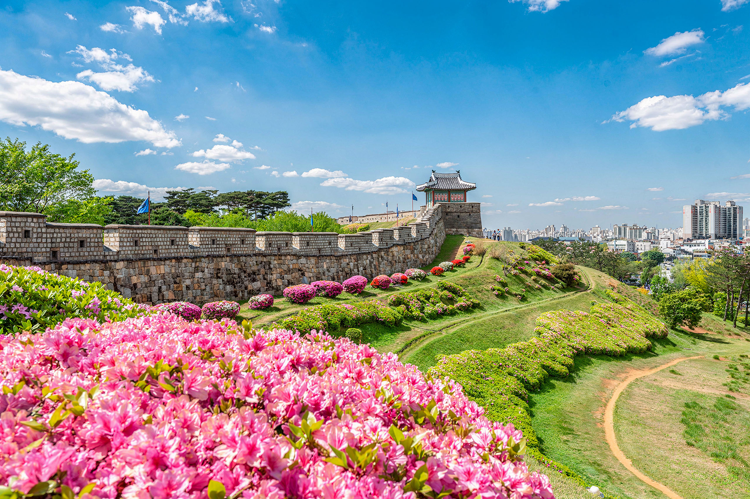 漫步於水原華城百年城牆,近距離感受韓國的皇家風采! 漫步於水原華城百年城牆,近距離感受韓國的皇家風采!