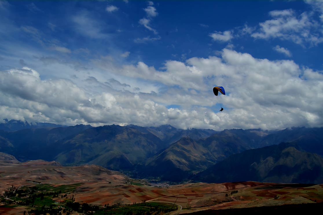 Half-Day Paragliding Adventure Over the Sacred Valley of the Incas