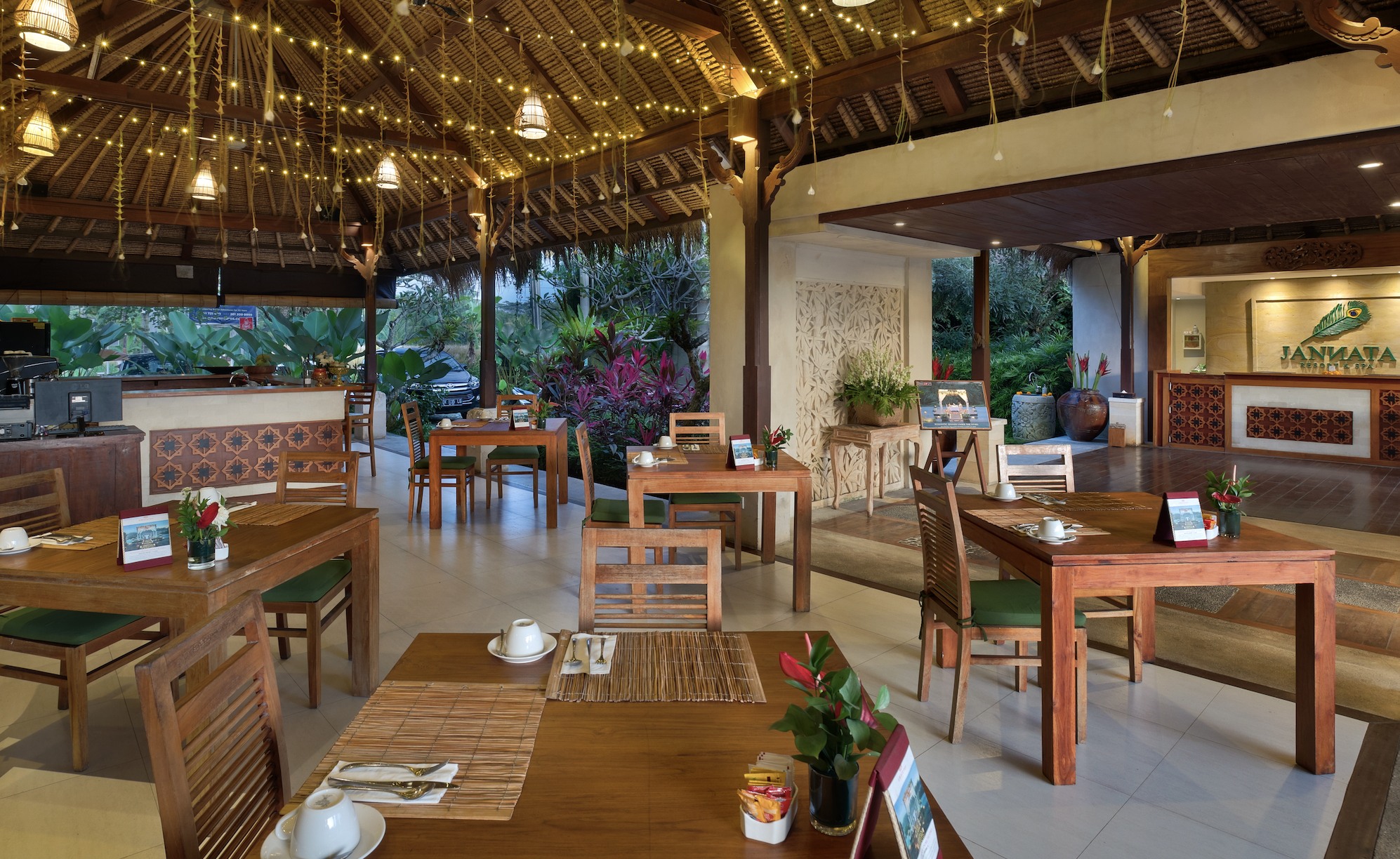 烏布Amateras餐廳下午茶和用餐體驗 (Afternoon Tea And Dining Experience at Amateras Restaurant Ubud)