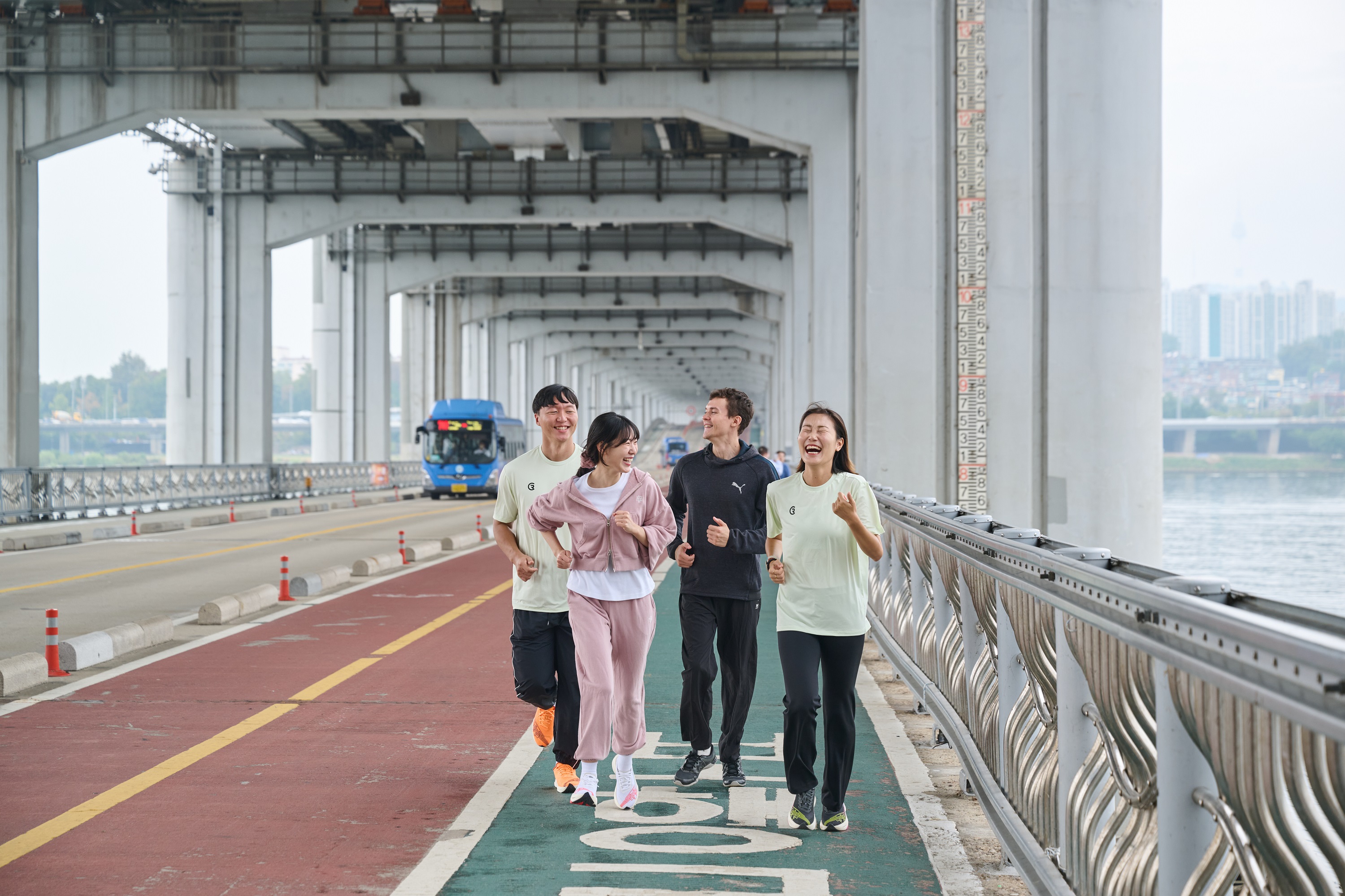 首爾伴跑團 (Seoul City Run with Guide Runners)