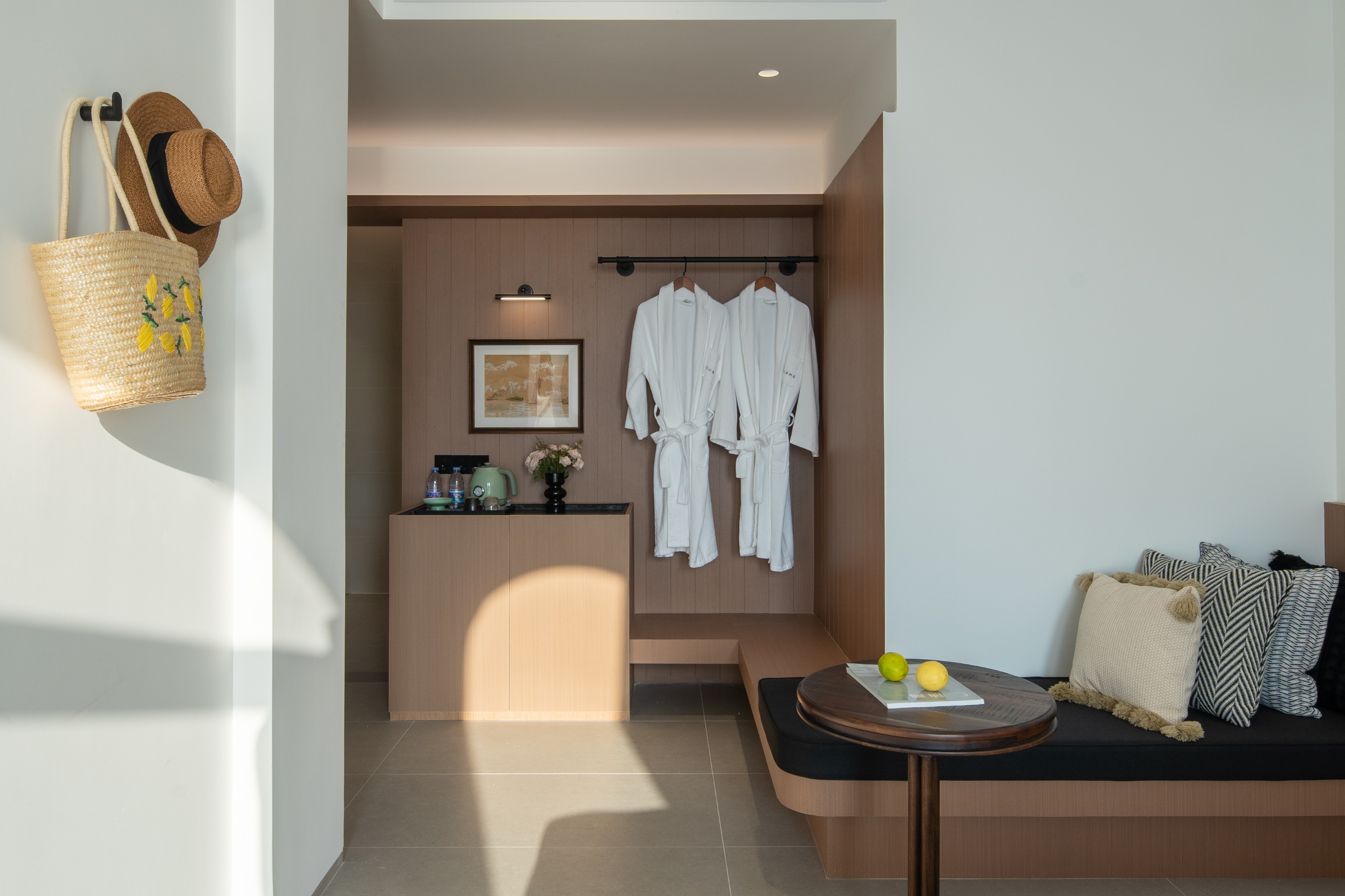 Liyue Sea View Twin Room