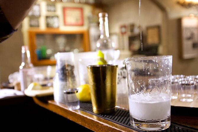 薩凡納國會街上的雞尾酒課程 (Cocktail Class at Congress Street Up in Savannah)