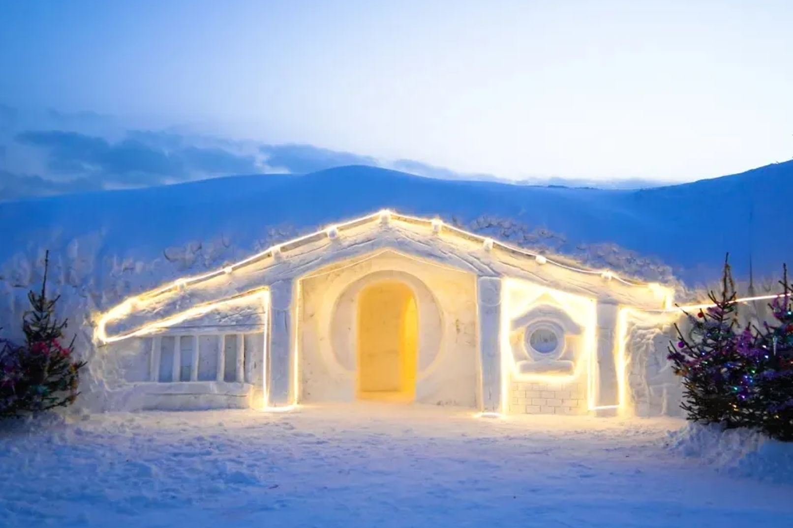 6 Days of Scenic Landscapes | Yanji - Mount Changbai - Luxury Accommodation + Resort Fun + Private Hot Spring + Hobbit Snow House Hot Pot