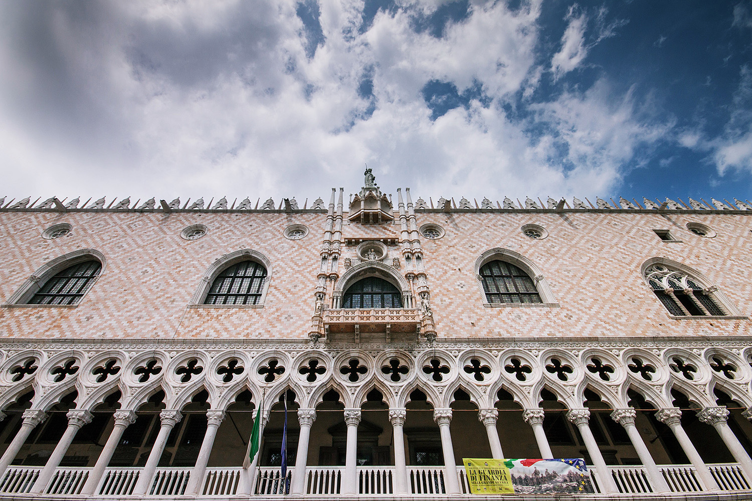 Doge's Palace and St. Mark's Basilica Tour in Venice