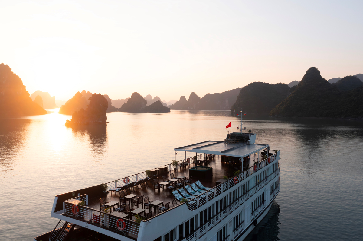 【路線2】2天1夜下龍灣探索之旅（Lily Cruise）