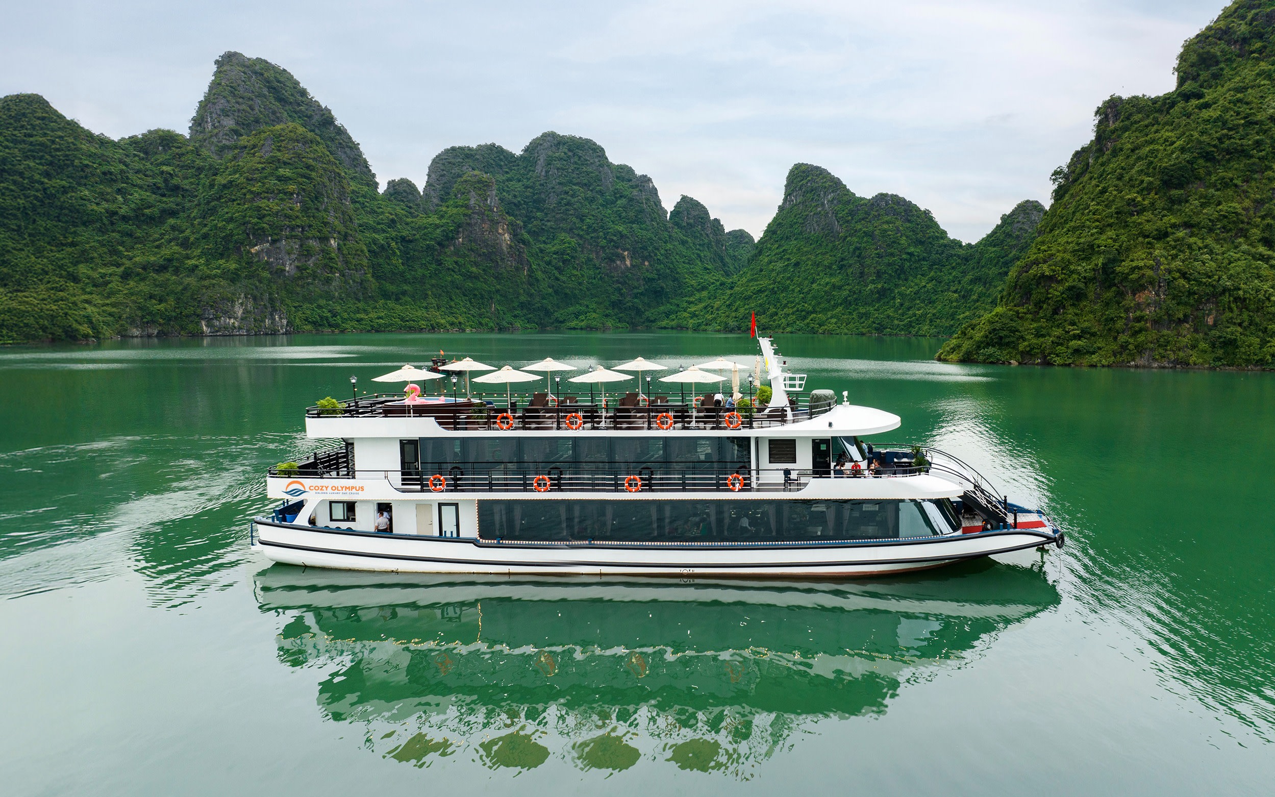 Cozy Olympus Day Cruise: Ha Long Bay, Sung Sot, Ti Top
