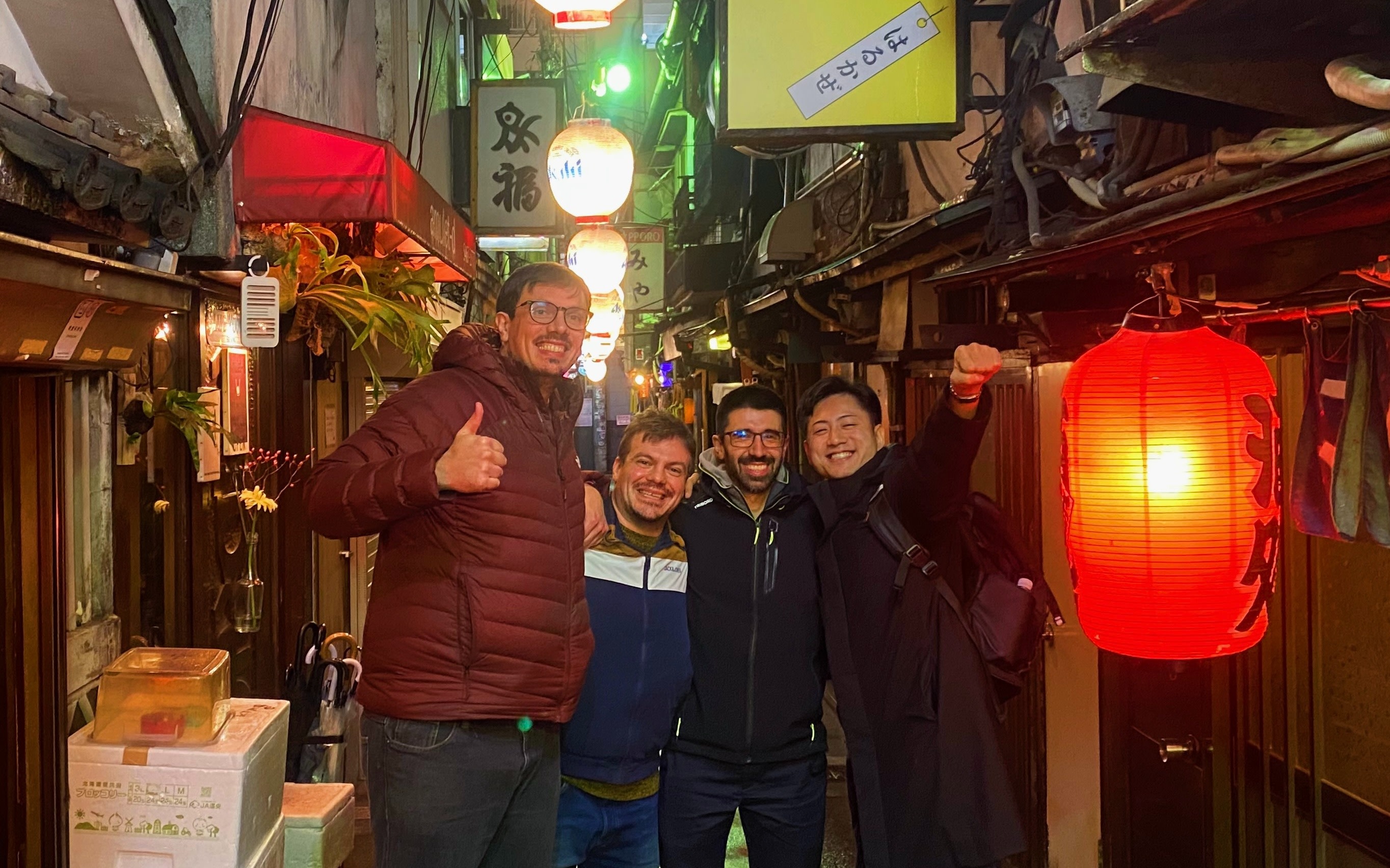 Tokyo: Asakusa Bar Hopping and Karaoke with Local Guide