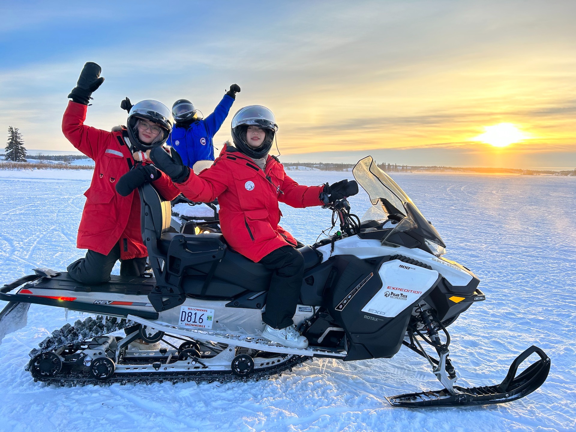 Yellowknife outdoor experience snowmobile