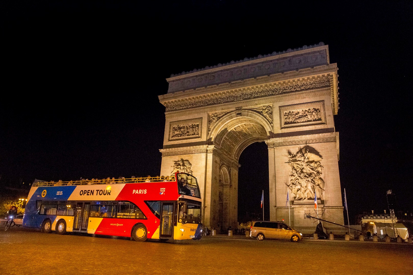 [SALE] Paris Night Bus Tour Sale 8% - Ticket KD