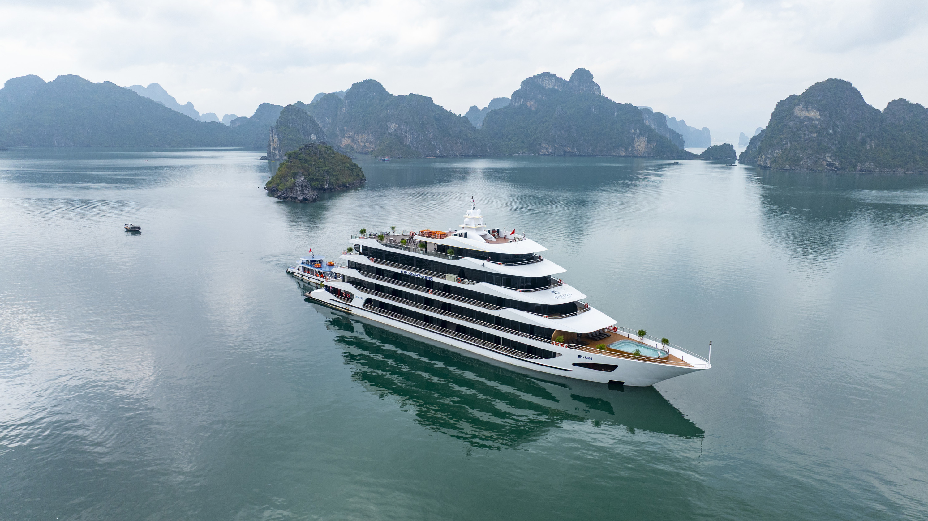 Halora 2D1N Luxury Cruise: Ha Long Bay & Lan Ha Bay Tour
