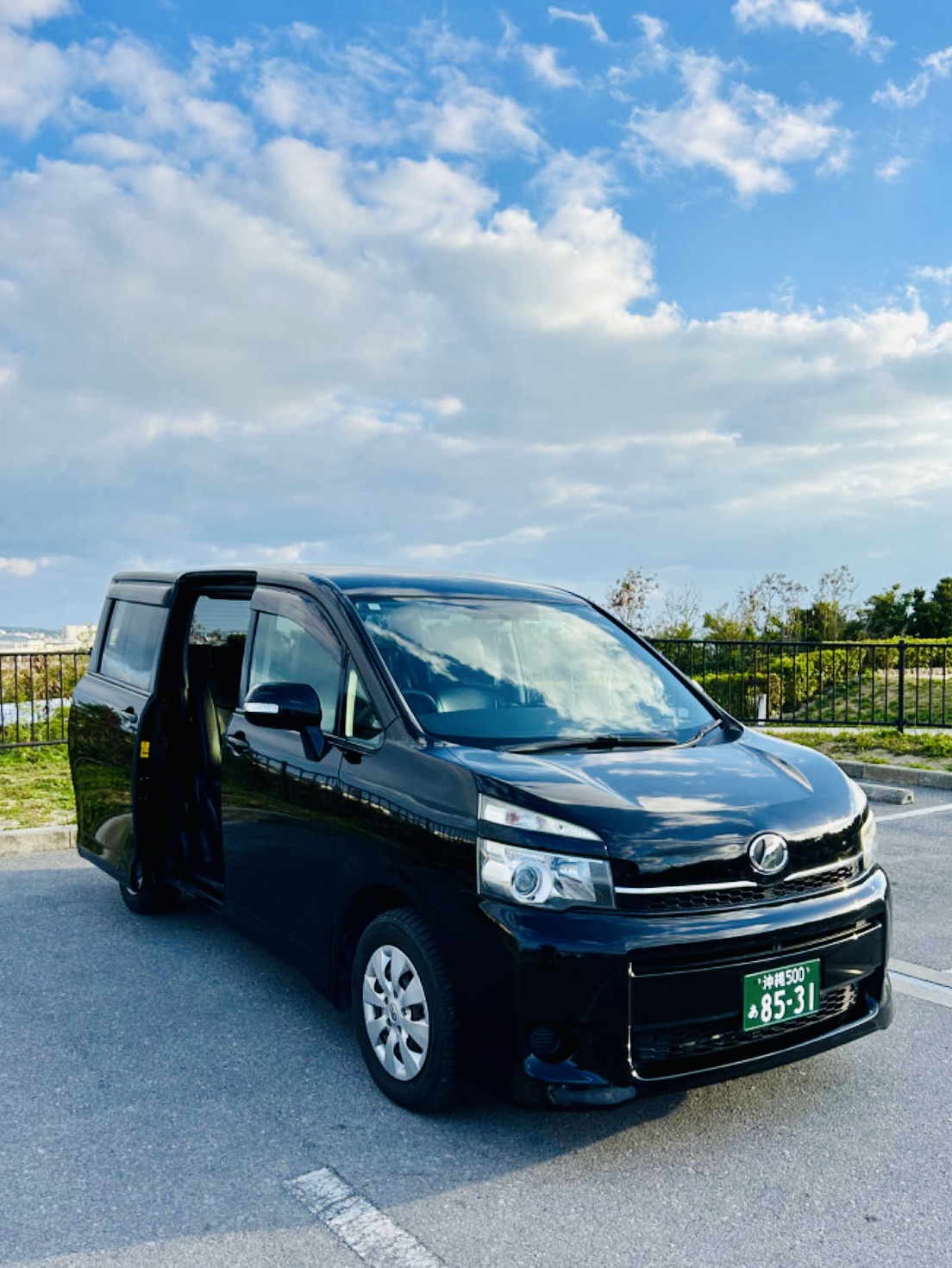 Comfortable 7-seater VOXY1