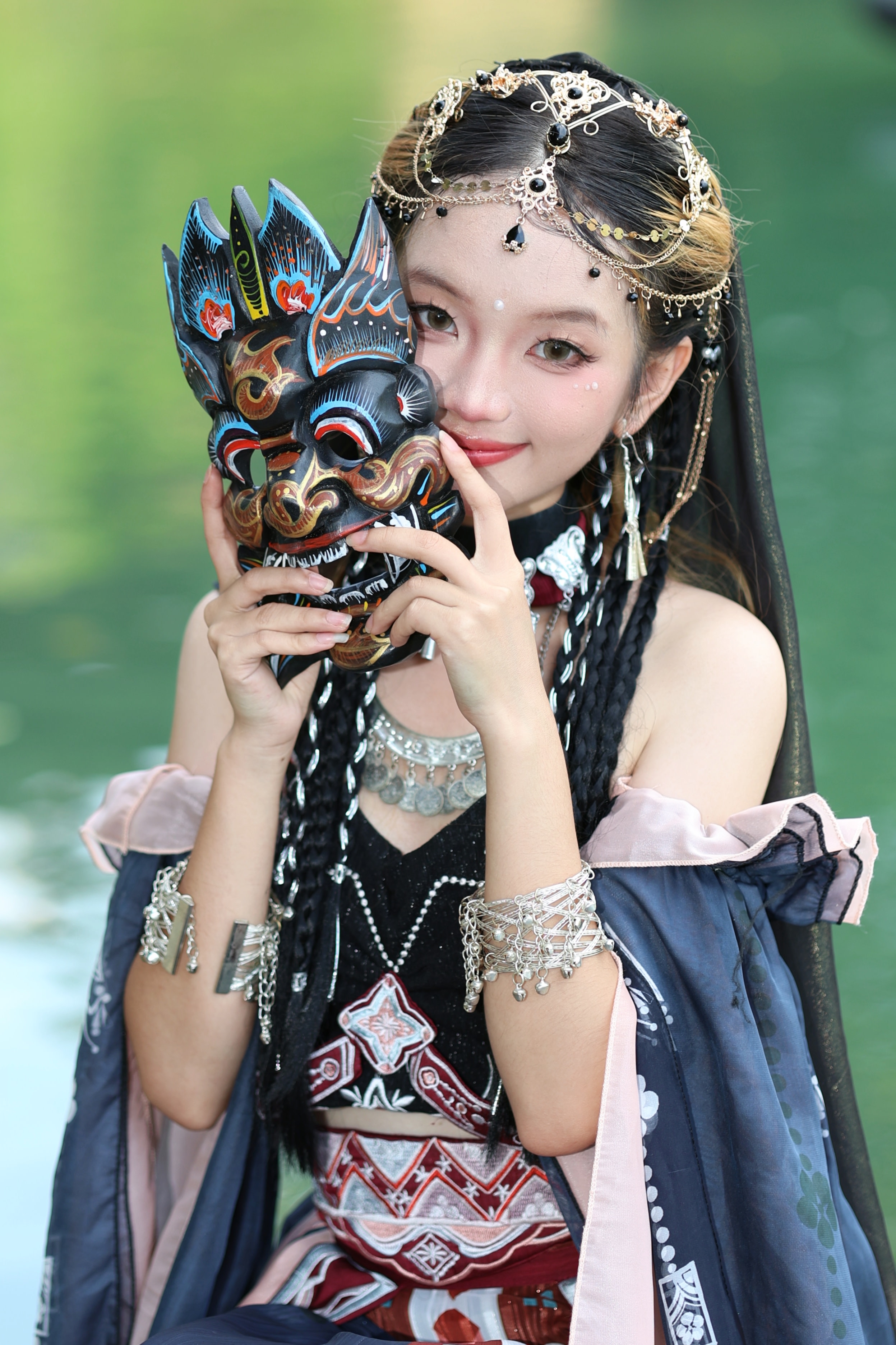 Guilin Yangshuo Misty Ancient Bridge Ethnic Costume Travel Photography