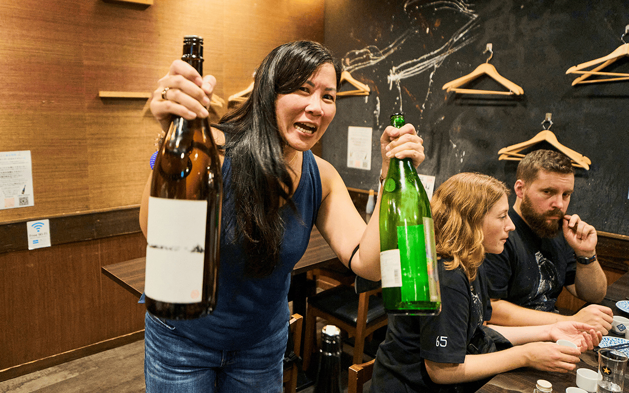 在清酒吧開派對