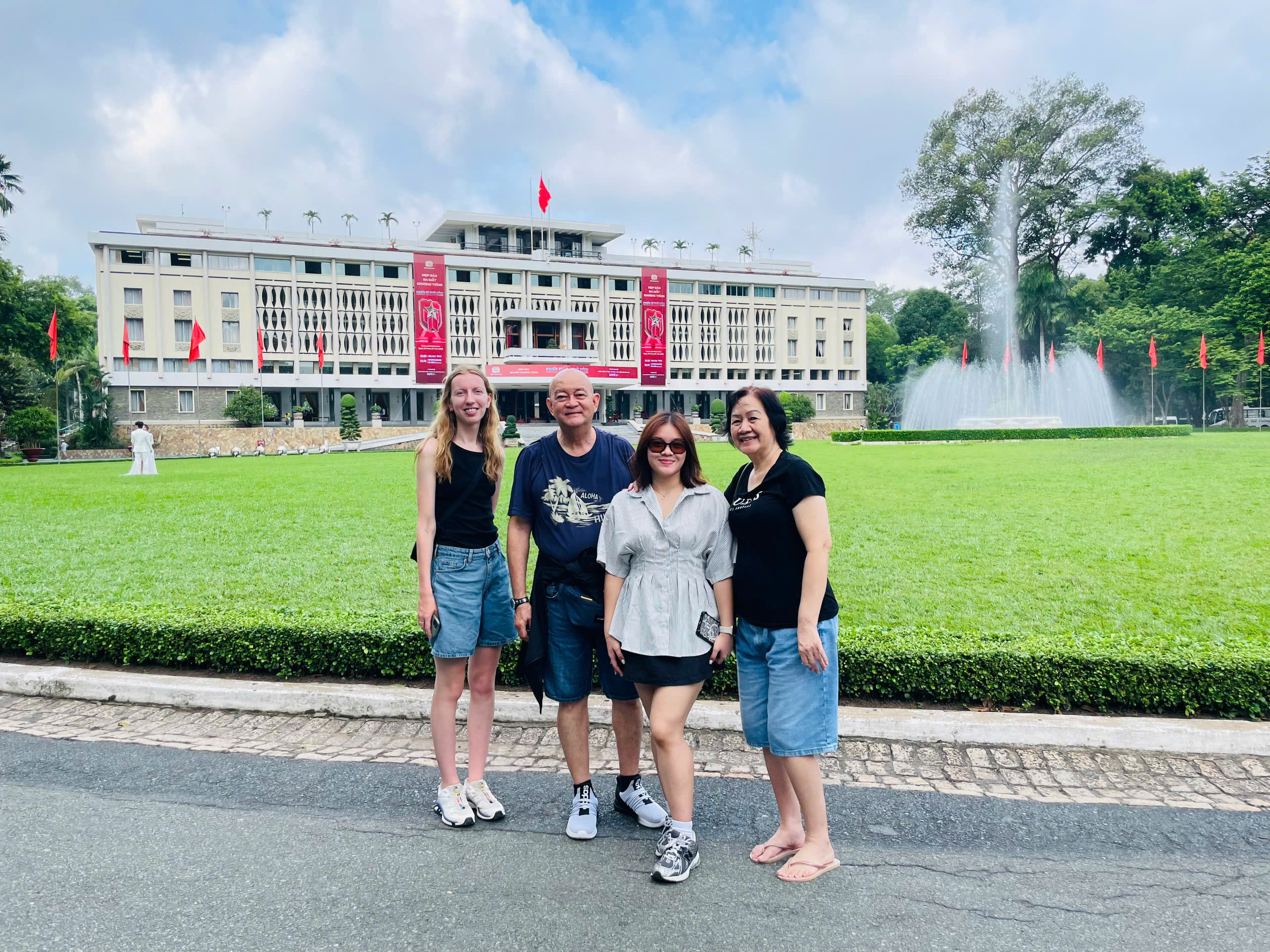 Viet Nam War Tour: Cu Chi, Independence Palace, War Remnants Museum
