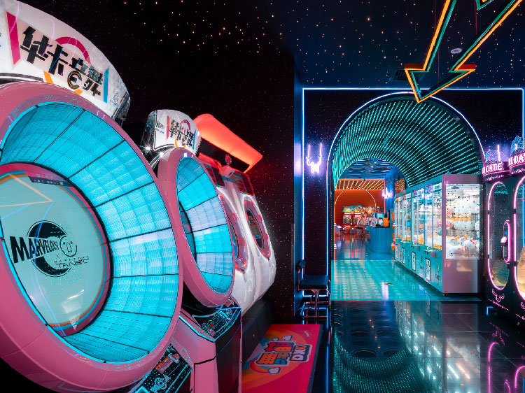 Больше, чем просто парк аттракционов, здесь скорость встречается с страстью, а аниме соединяет реальность с фантазией.