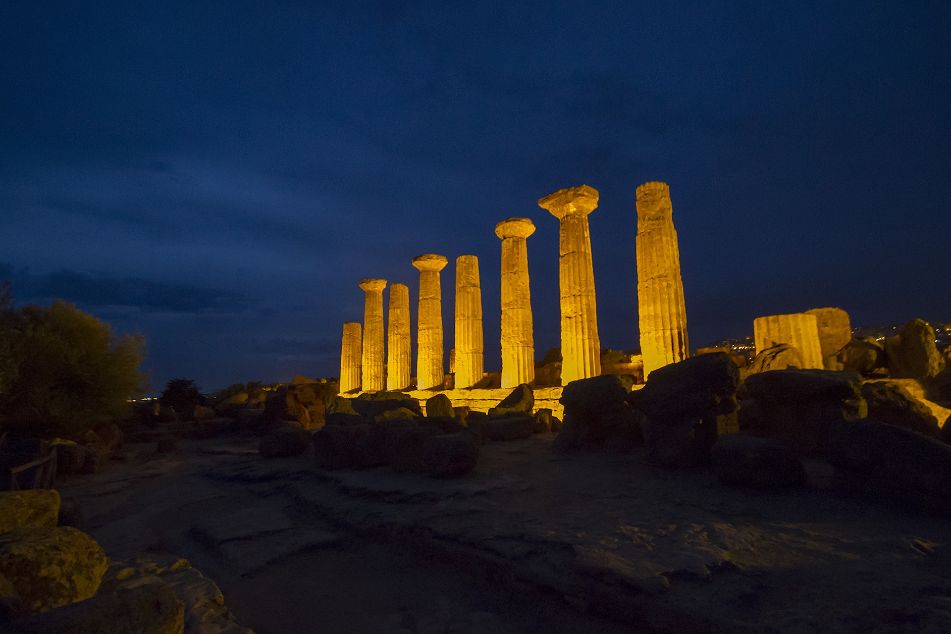 Breathtaking views of ancient temples at sunset and experience Agrigento