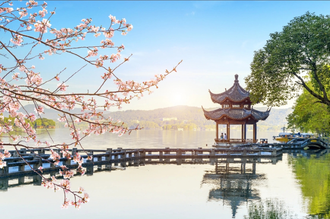 【上海往返】上海迪士尼樂園+蘇州+杭州+烏鎮6日（蘇州留園+烏鎮+杭州西湖+贈宋城千古情表演+南潯古鎮+上海城隍廟+金茂大廈)